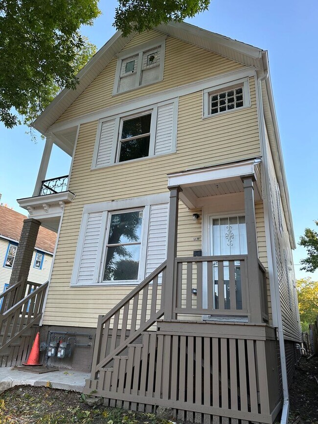 Building Photo - 2311-13 W CHERRY ST
