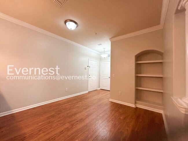Foto del edificio - 8290 Gate Pkwy W