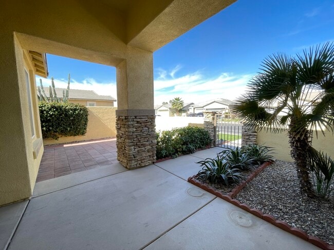 Building Photo - 81449 Avenida Romero