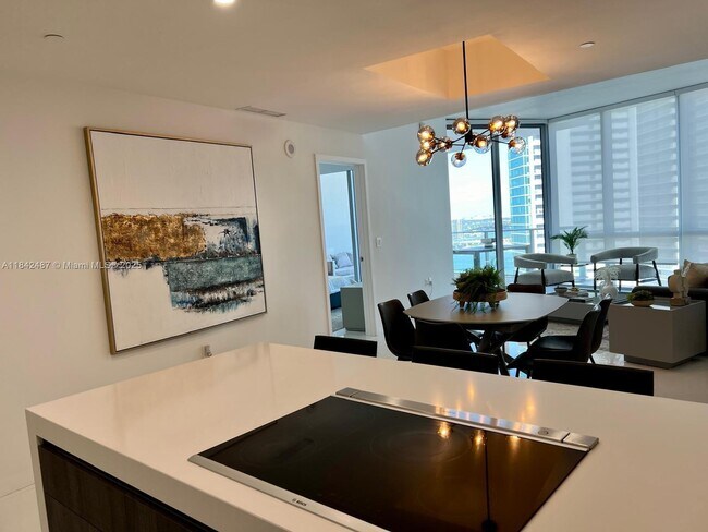 Foto del edificio - 851 NE 1st Ave