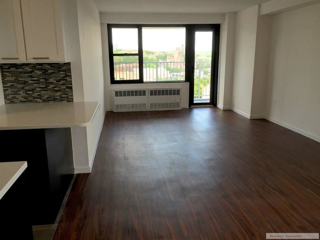 Primary Photo - 150 W 225th St