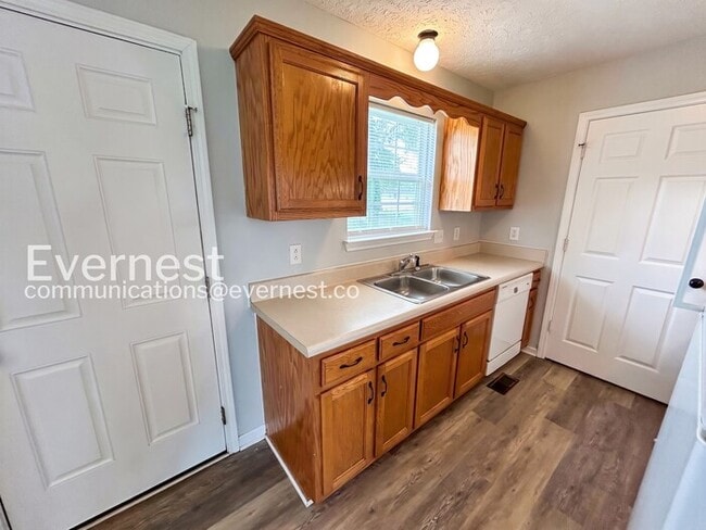 Building Photo - 209 Loch Lomand Dr