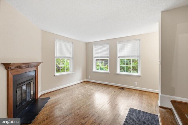 Building Photo - 4844 S 28th St