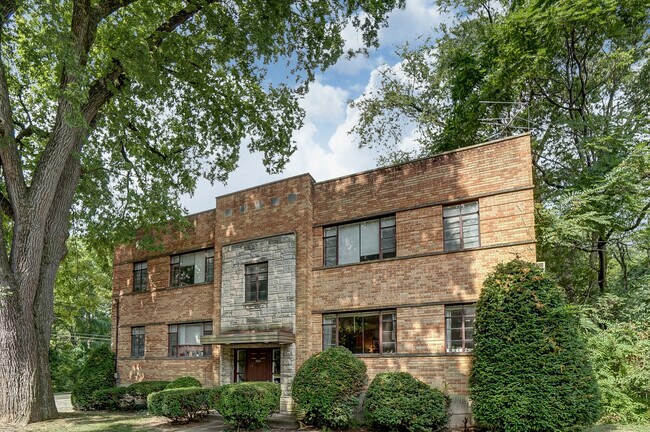 Building Photo - 6005 Dryden Ave