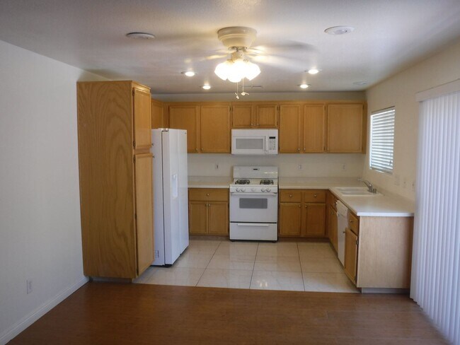 Building Photo - WHAT A NICE PROPERTY WITH LOTS OF OUTSIDE SPACE