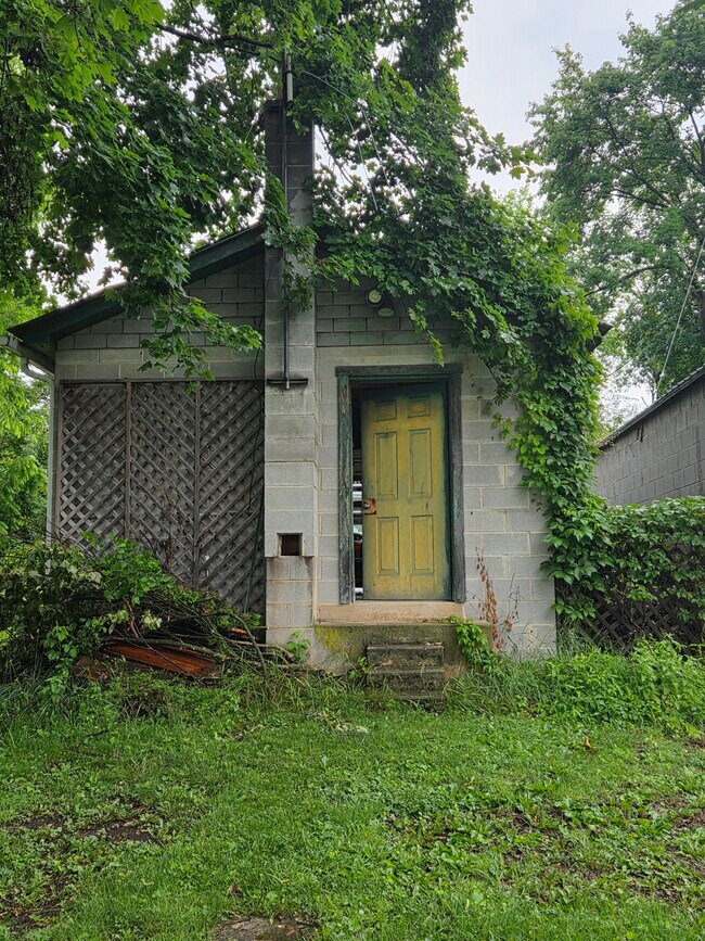 Foto del edificio - 261 W Beaver St