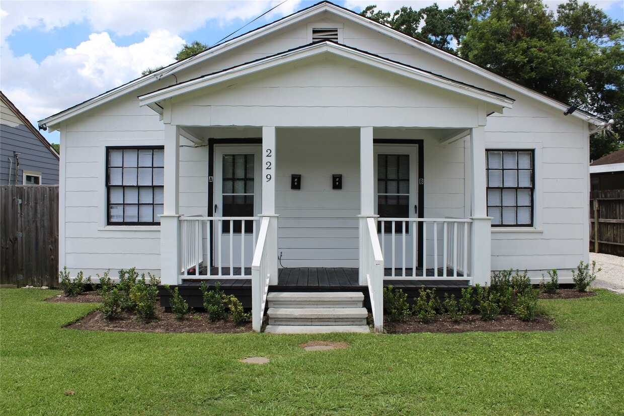 Foto principal - 229 Neyland St