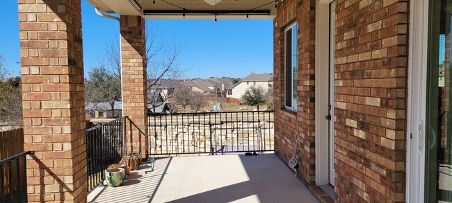 Building Photo - 141 Claiborne Lake Ln