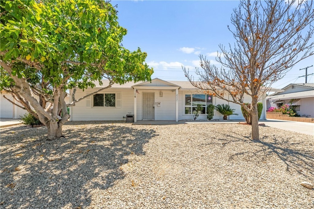 Primary Photo - 29921 Thornhill Dr