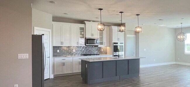 Foto del edificio - 13741 Green Hammock Pl