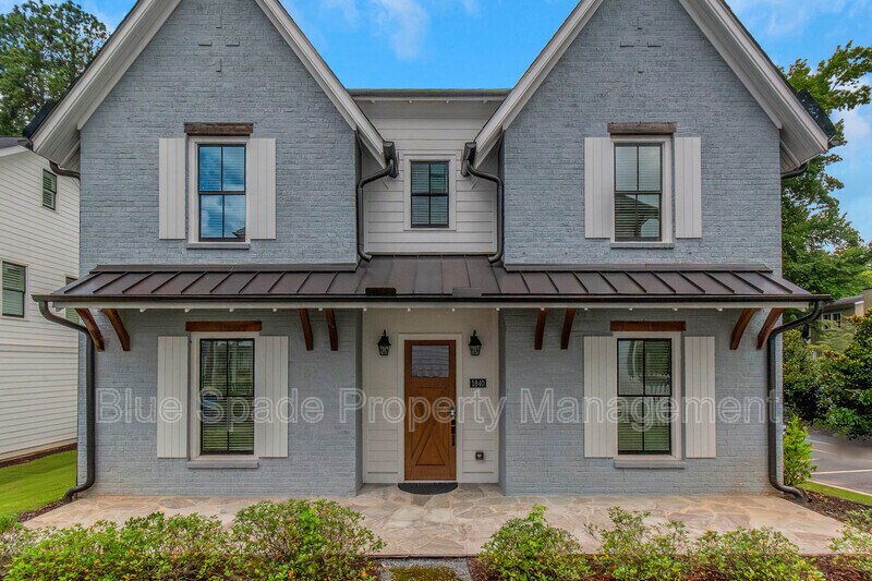 Foto principal - 1840 Commons Cir