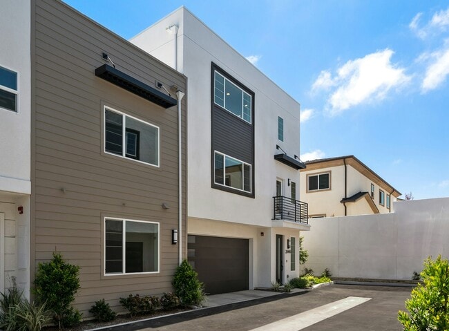 Photo - 2906 Foundry Ct Townhome