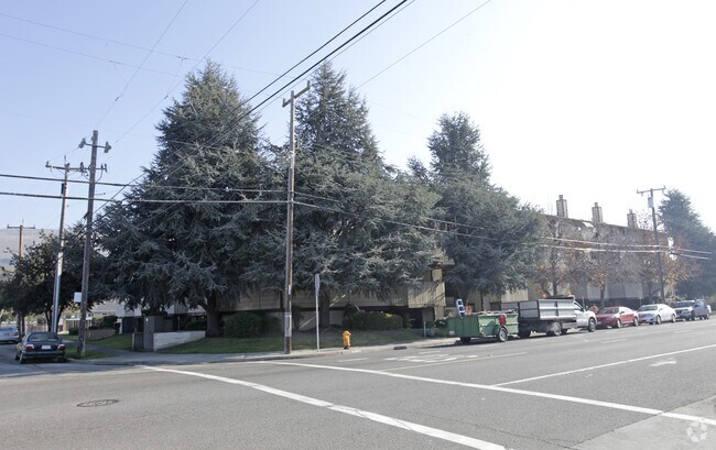 Foto del edificio - 29300 Dixon St