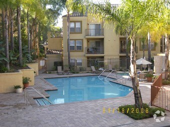 Foto principal - 3464 Hathaway Ave