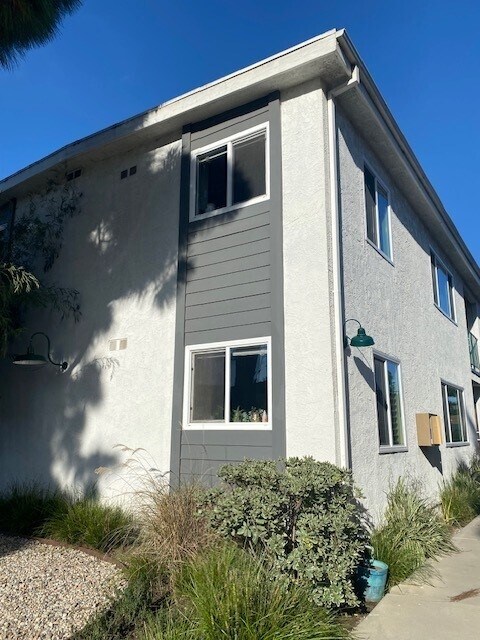 Primary Photo - 3332 Helms Ave