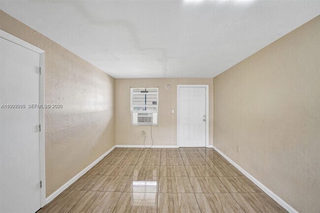 Foto del edificio - 5842 NW 12th Ave