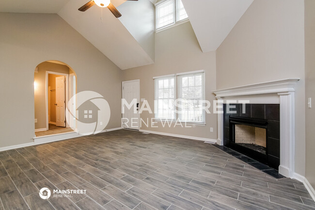Building Photo - 147 Susan Dr