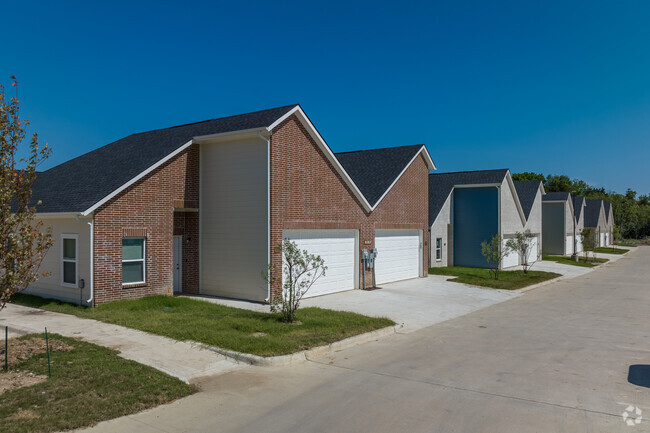 Foto del edificio - Hampton Road Duplexes