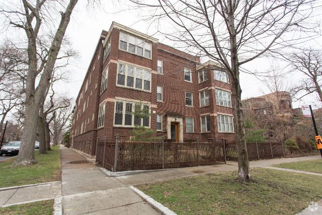 Building Photo - 5902 N Magnolia Ave