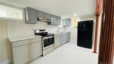 Building Photo - 31 Brainerd Rd