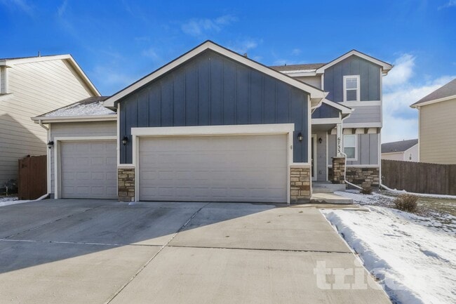 Building Photo - 6733 Galpin Dr