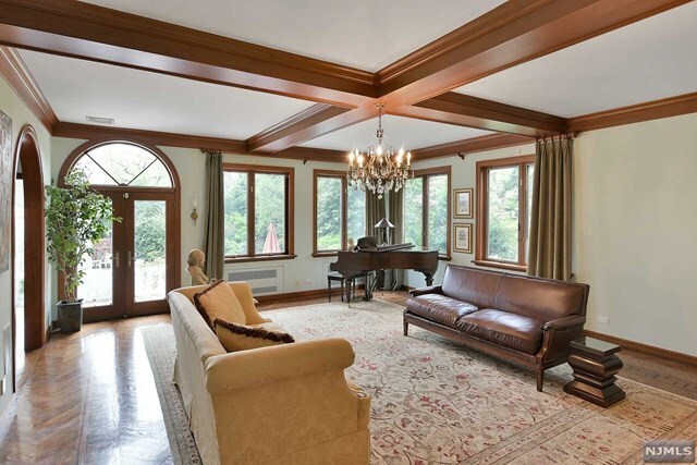 Foto del edificio - 353 Highland Ave