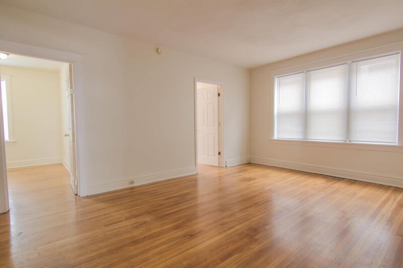 Foto principal - 3652 Bates St
