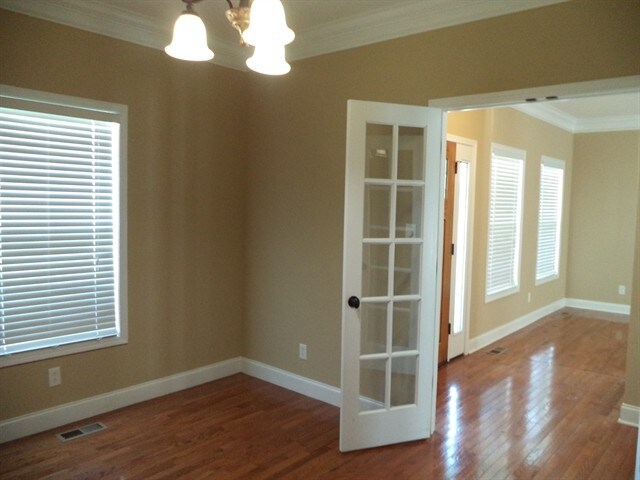 Foto del edificio - 2115 Country Brook Lane