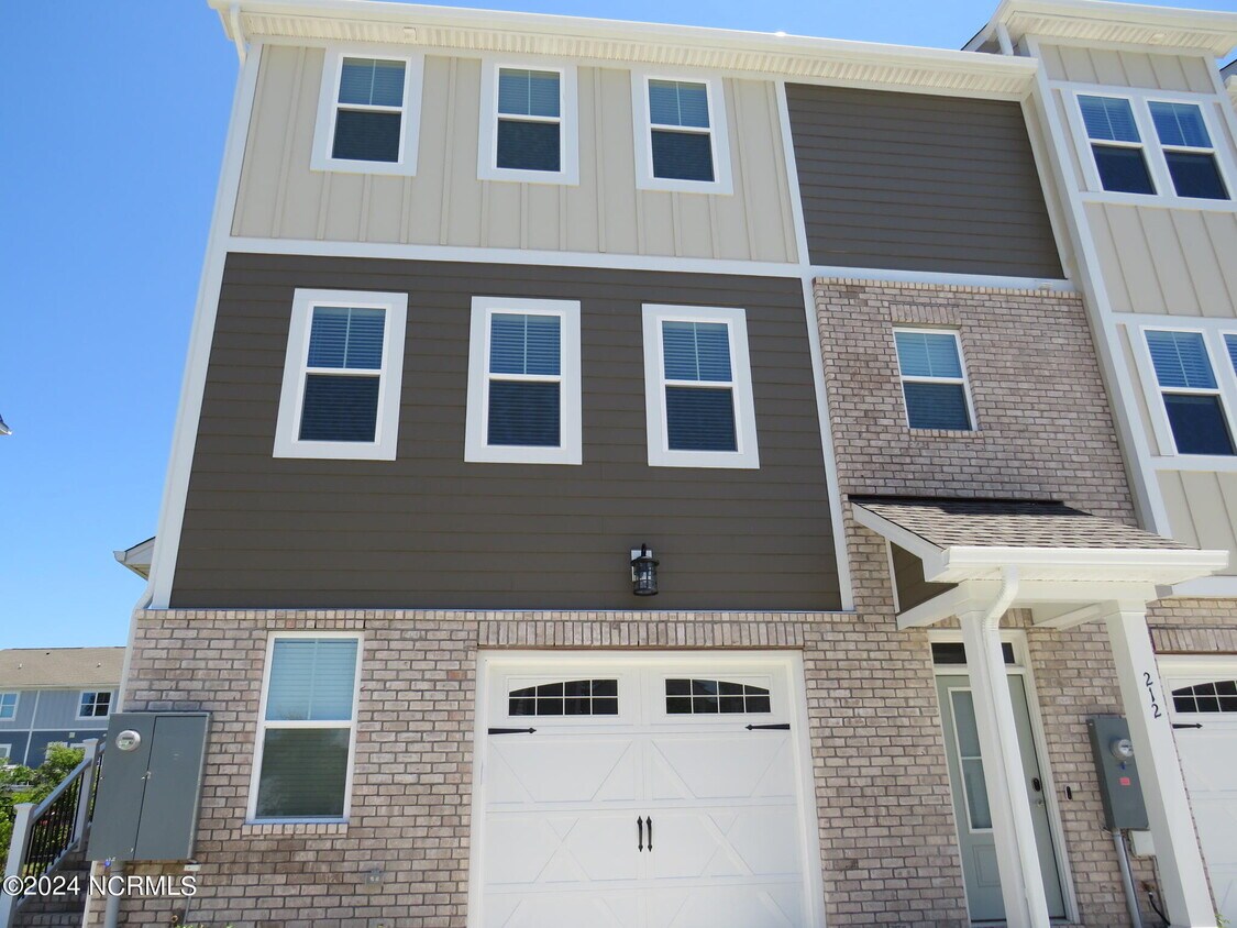 214 Gray Duck Dr, Beaufort, NC 28516 Townhome Rentals in Beaufort NC