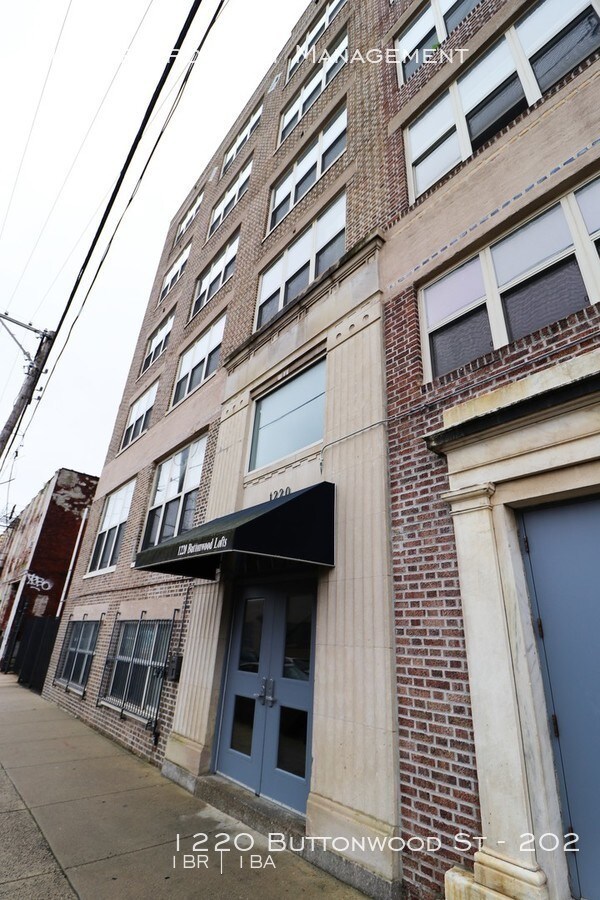 Building Photo - 1220 Buttonwood St
