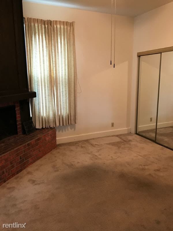 Building Photo - 3 br, 2 bath House - 811 Holyoake Road