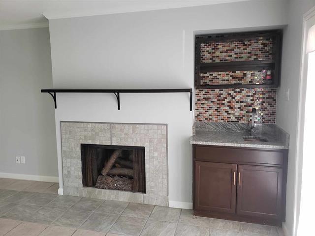 Foto del edificio - 5706 Marvin Loving Dr