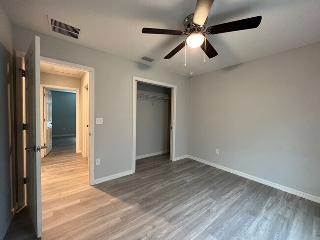 Foto del edificio - GORGEOUS 3 BD/2BA Home in Beautiful Ocklawaha!!!