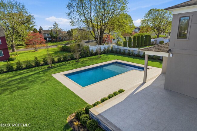 Foto del edificio - 84 Cooper Ave