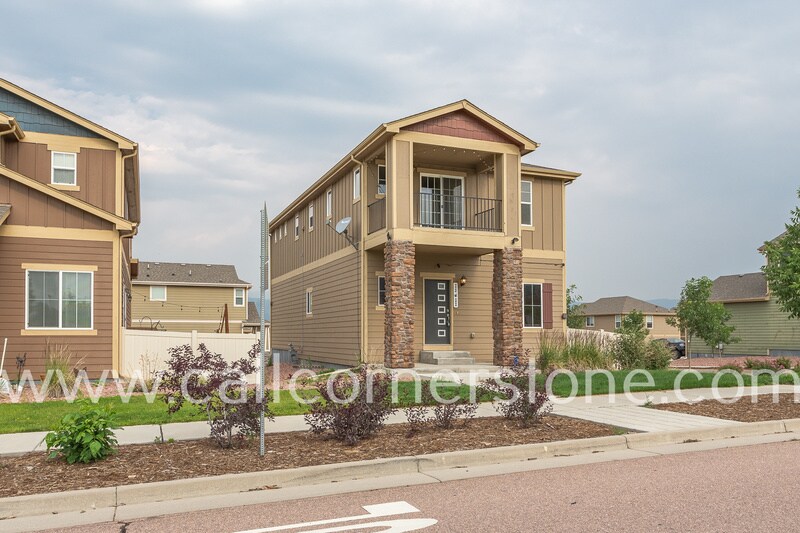 Photo - 1322 Antrim Loop