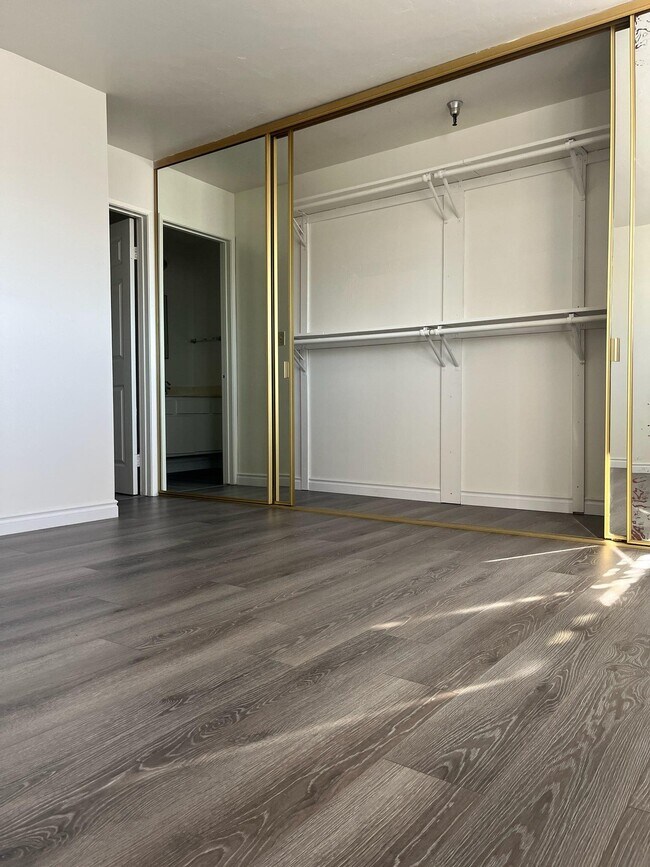 Foto del edificio - 1905 Cedar St