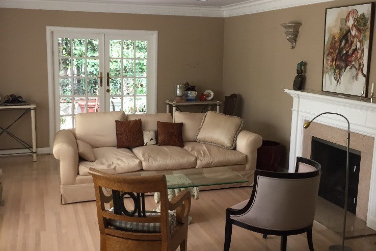 Foto principal - 1257 Sunset Plaza Dr
