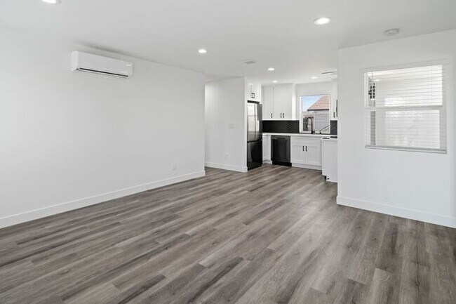 Foto del edificio - 6634-6644 Rockglen Ave