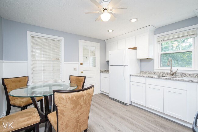 Building Photo - 4 br, 1.5 bath House - 30 Lumae St
