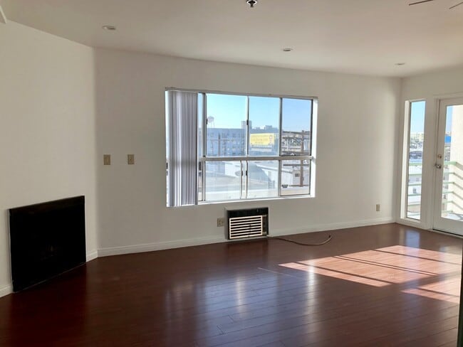 Interior Photo - OP