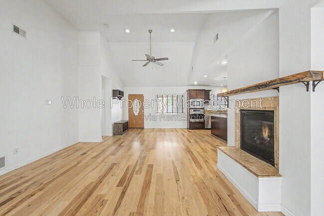 Foto del edificio - 3211 S Cherokee St