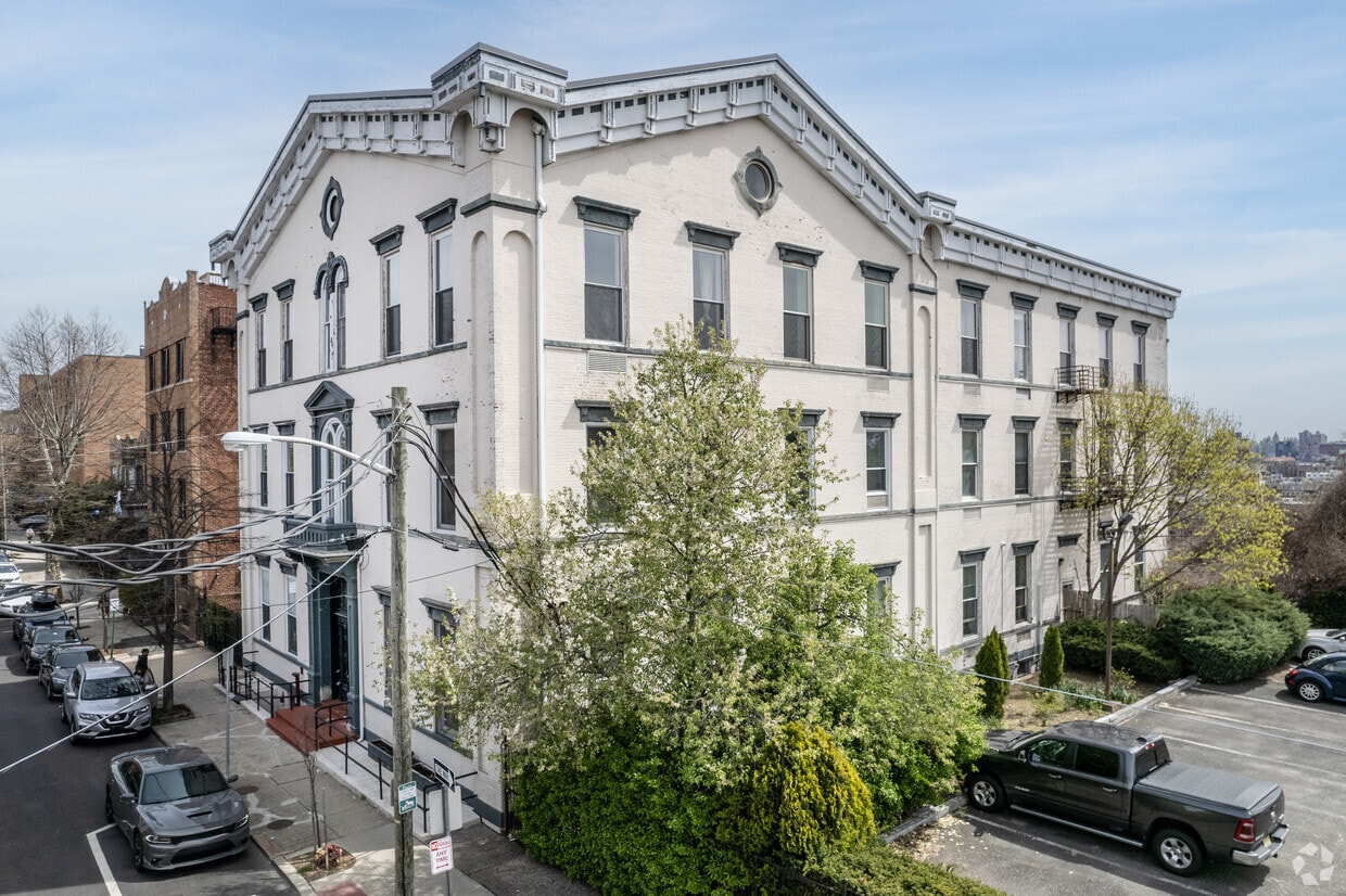 154 Ogden Ave, Jersey City, NJ 07307 Apartments in Jersey City, NJ