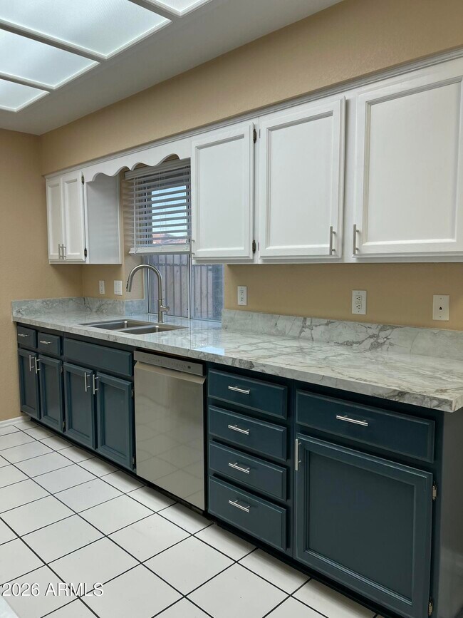 Foto del edificio - 8162 E Nopal Ave