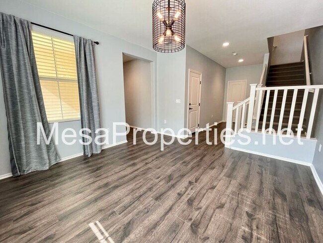 Foto del edificio - 3350 E Yountville Dr