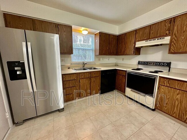 Building Photo - 1807 Belasco Ave