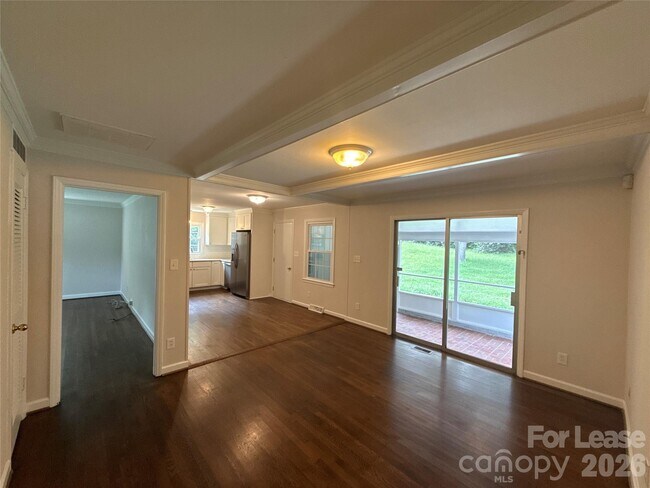 Foto del edificio - 4834 Fairheath Rd