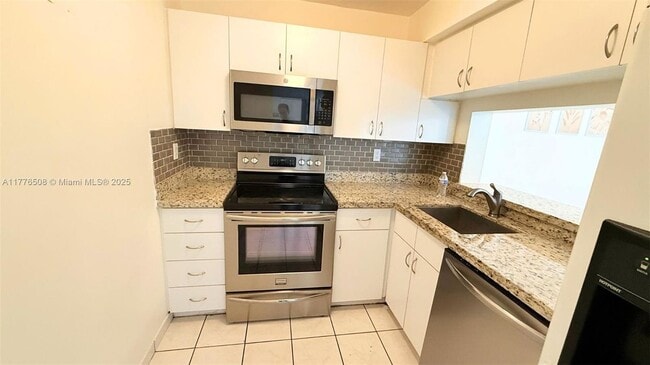 Building Photo - 11780 SW 18th St