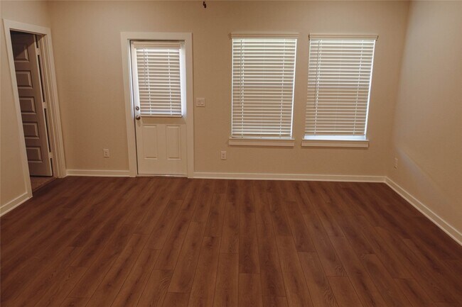 Foto del edificio - 8586 Blueberry Ash St