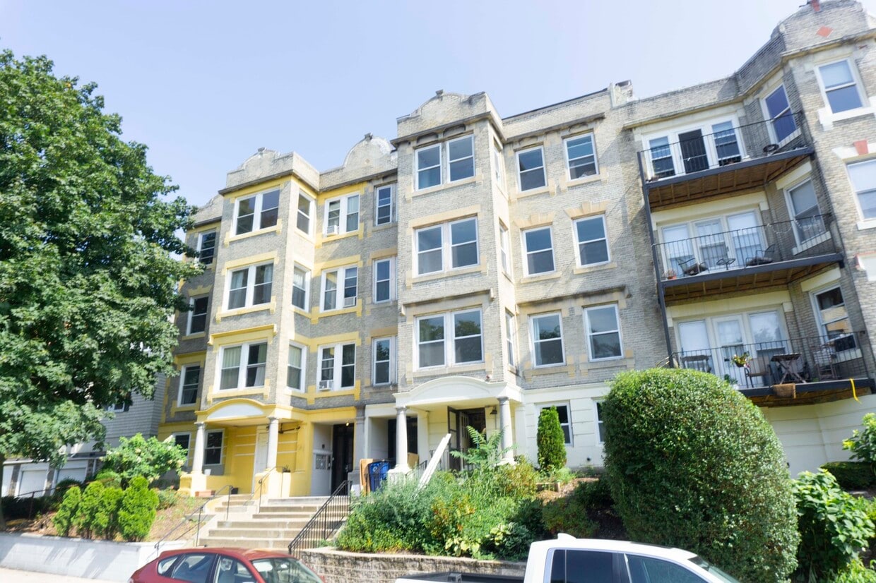 Building Photo - 109 Strathmore Rd