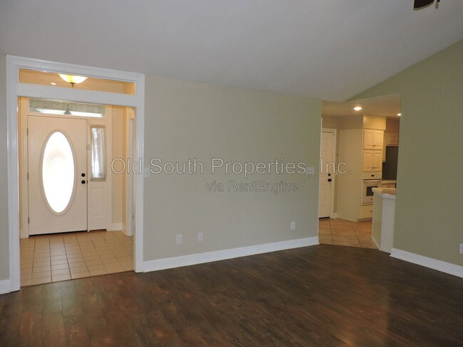 Building Photo - 5016 Challenger Way